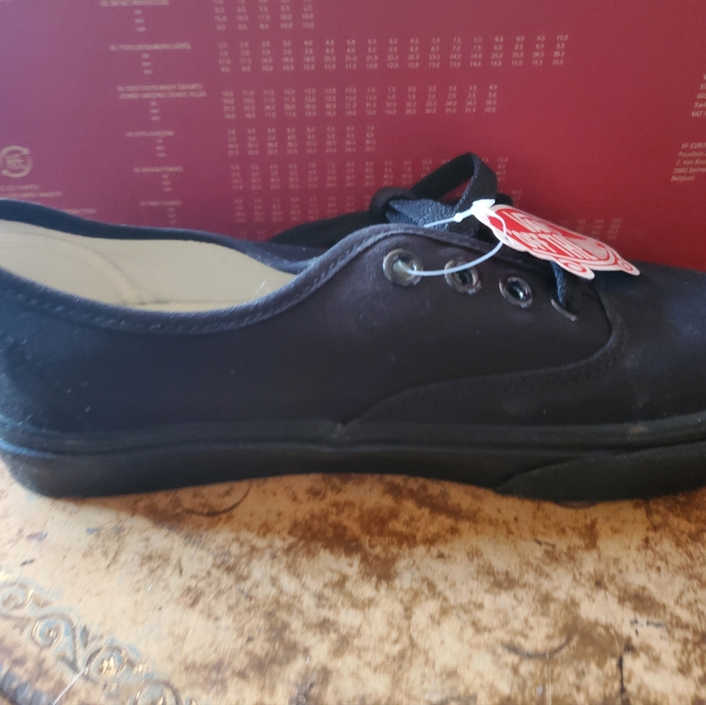 Womens size 6.5 all black vans